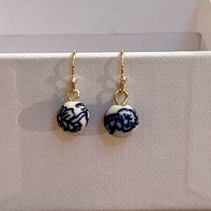 Blue & White Chinoiserie beaded earrings